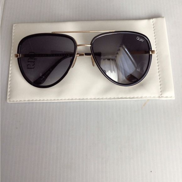 NEW ! RARE Quay ALL IN LARGE